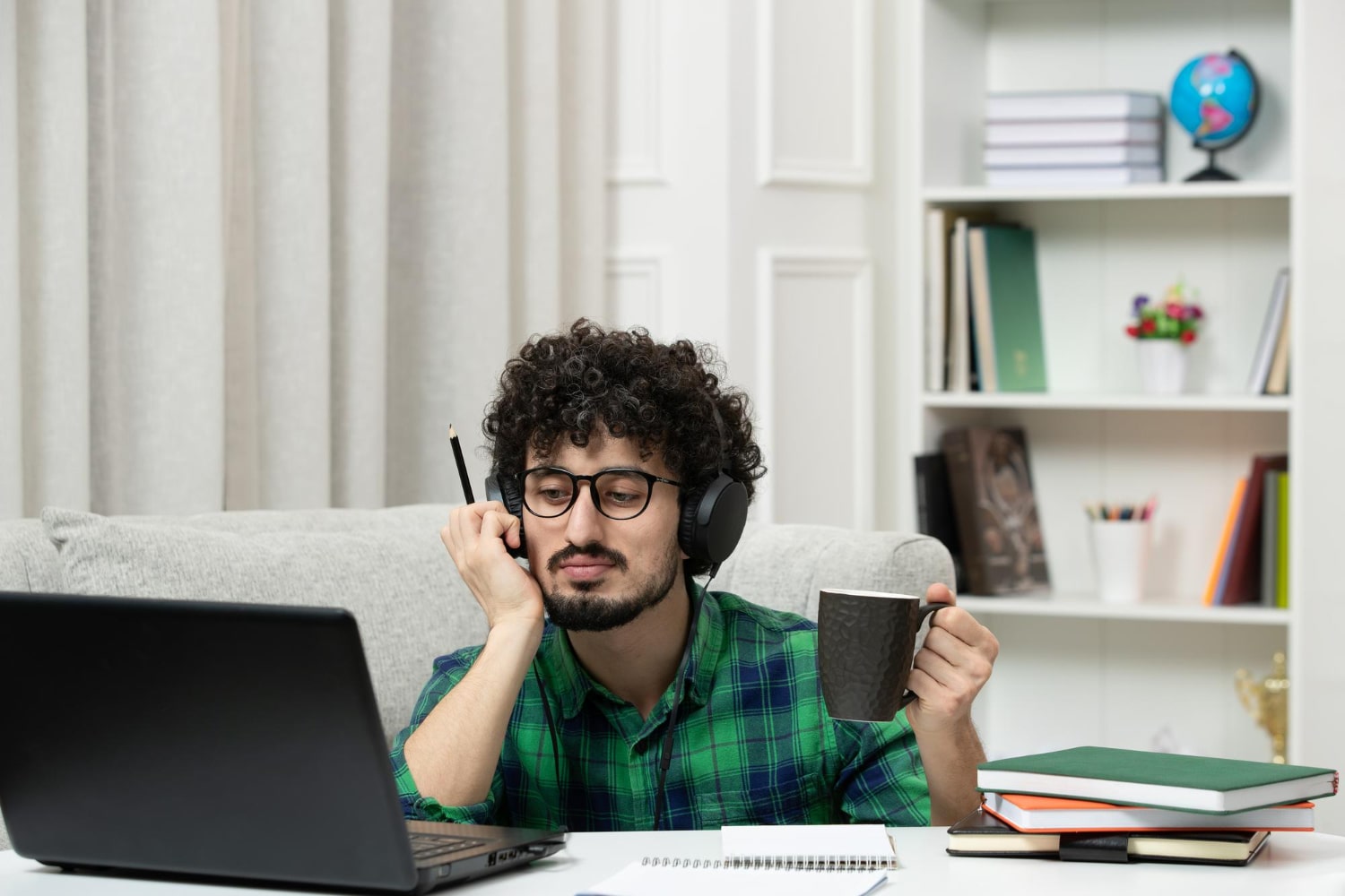 Mastering Daily Habits for Productivity in a Distracted World